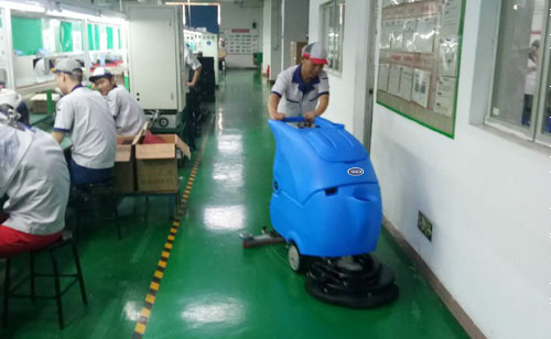 科美手推式洗地机与大家一起创建美好、干净、舒适的环境 手推式洗地机